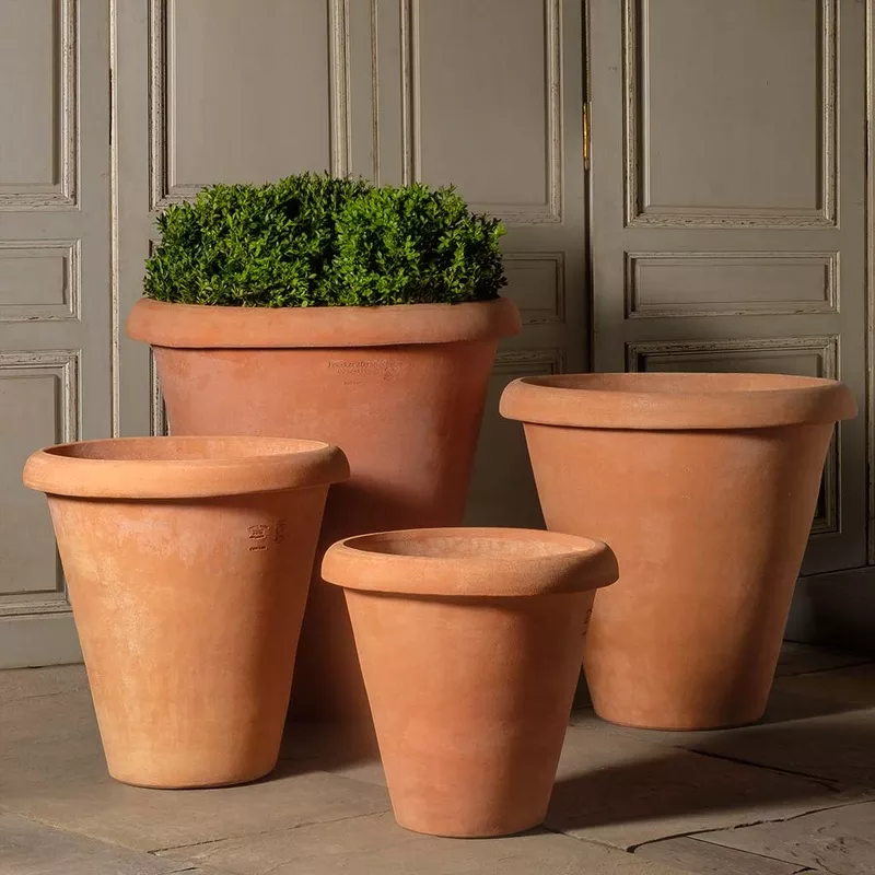 alto-vase-planter Alto Vase Planter