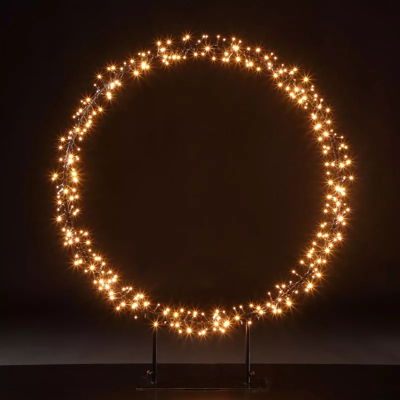 free-standing-illuminated-320-lights-led-wreath Free Standing Illuminated 320 Lights LED Wreath