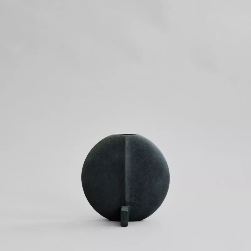 Guggenheim Vase, Petit – Black