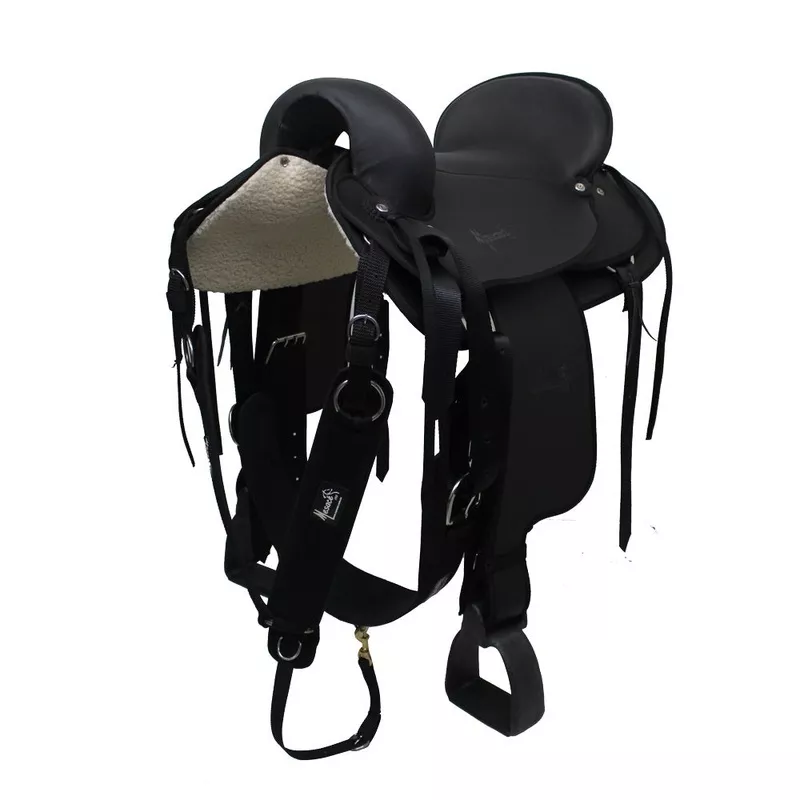Mesace Hornless Saddle Black