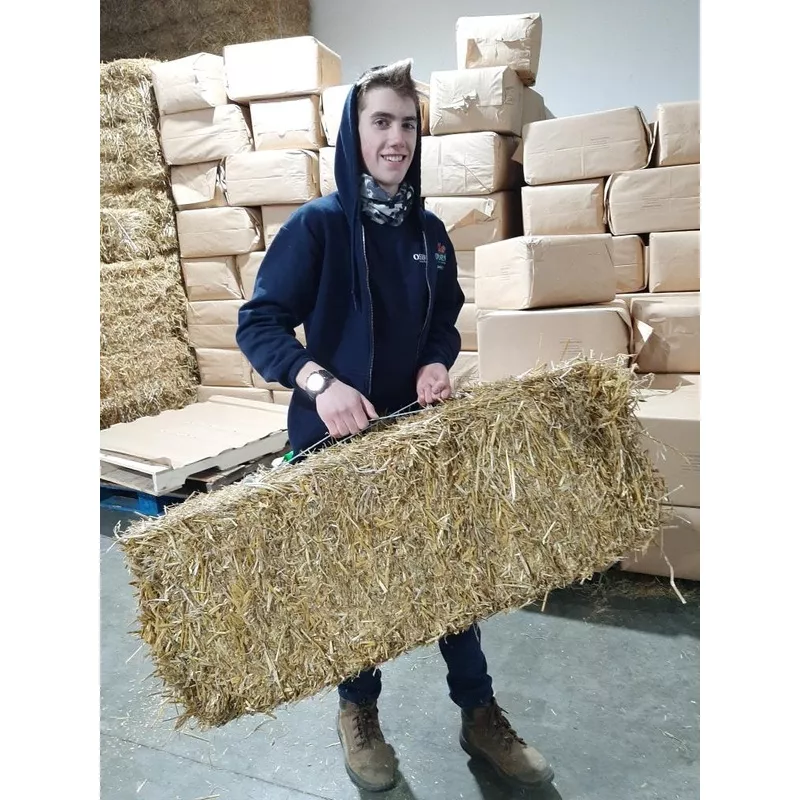 Osborne’s Farm & Garden Centers Straw Bale